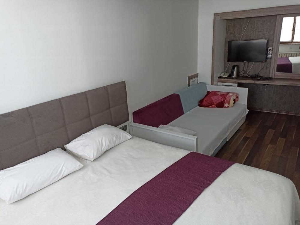 Room image 4